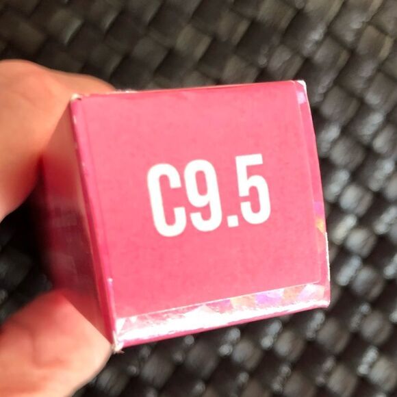 JEFFREE STAR - NWT - Magic Star Concealer in C9.5 (Light Skin/Golden Undertones) - Picture 5 of 15